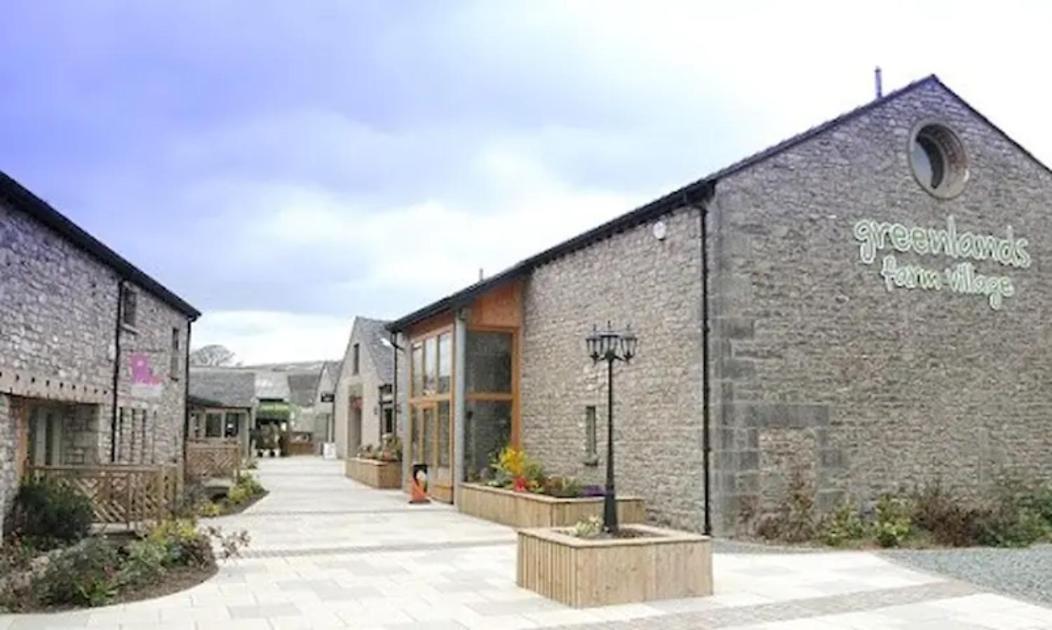 4 Bed Luxury Lodge With Hot Tub Near Lake District Warton  Luaran gambar