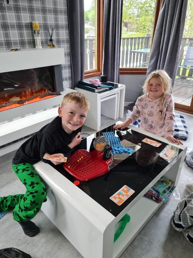 4 Bed Luxury Lodge With Hot Tub Near Lake District Warton  Luaran gambar