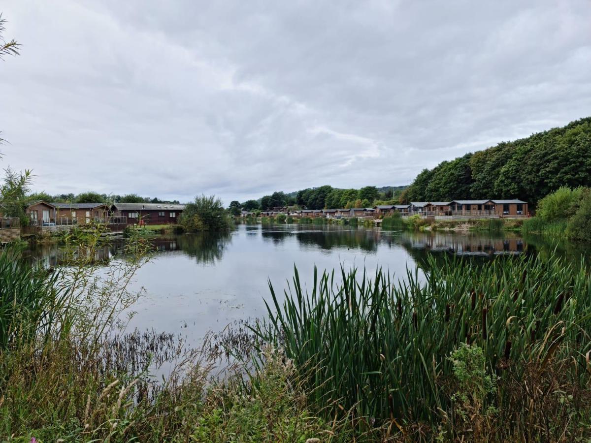 4 Bed Luxury Lodge With Hot Tub Near Lake District Warton  Luaran gambar